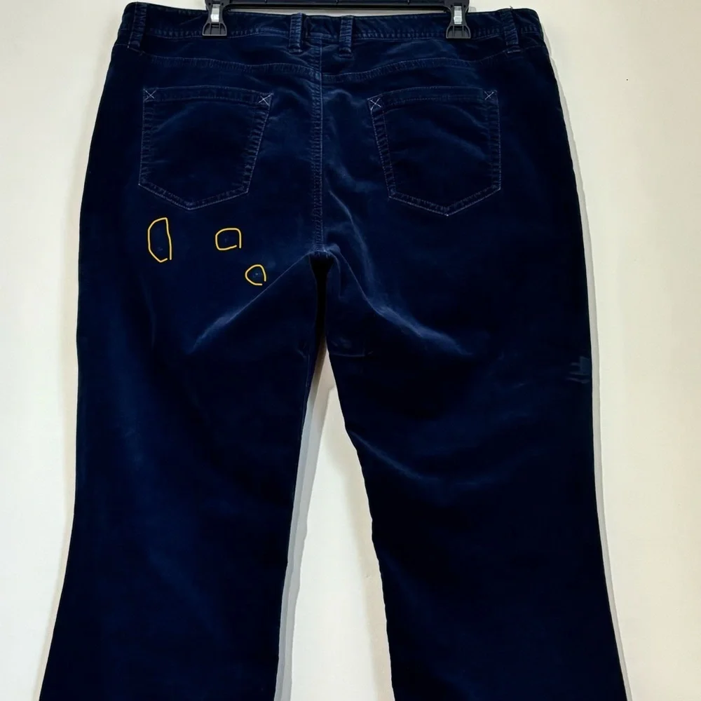 Vintage Eddie Bauer Cowgirl 16 High Rise Navy Raw Hem Flare Leg Corduroy Pants